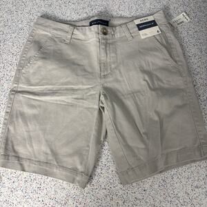 NWT Aero Women’s Bermuda Tan Shorts 9” Mid Rise Size 6 New Mom